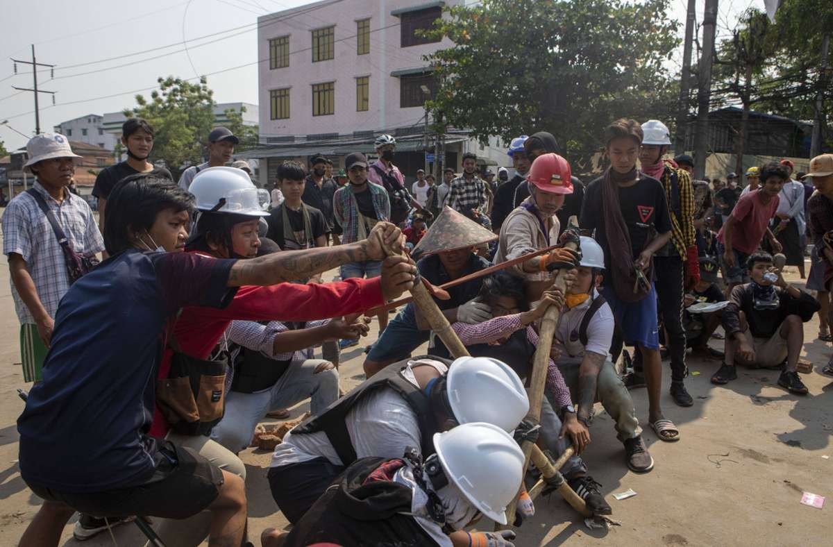 Myanmar: Proteste dauern  trotz Gewalt der Militärjunta an