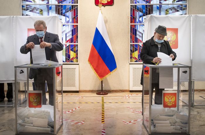 Parlamentswahl in Russland: Putins Partei Geeintes Russland liegt  vorn