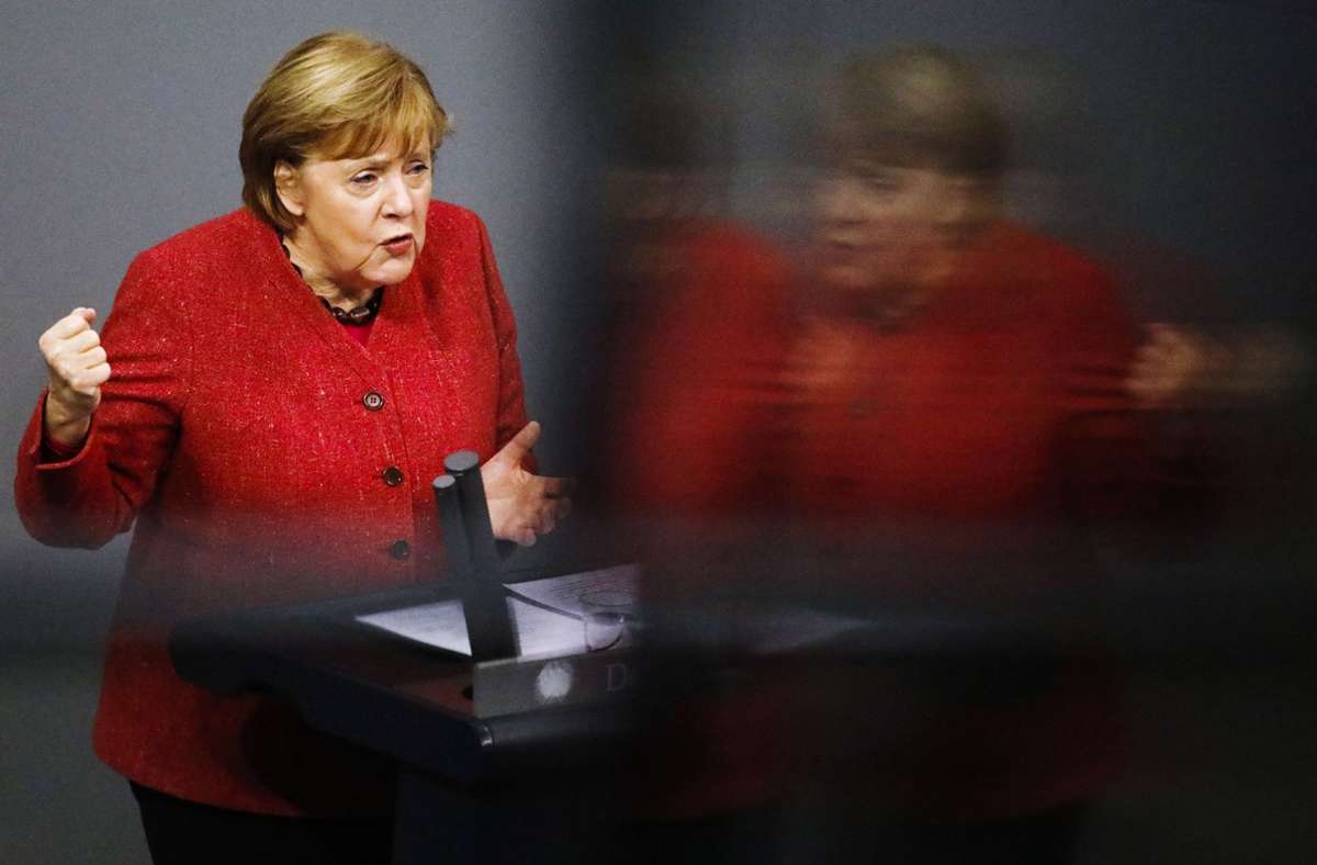 Merkels emotionaler Appell im Bundestag: „590 Tote am Tag sind ein zu hoher Preis“