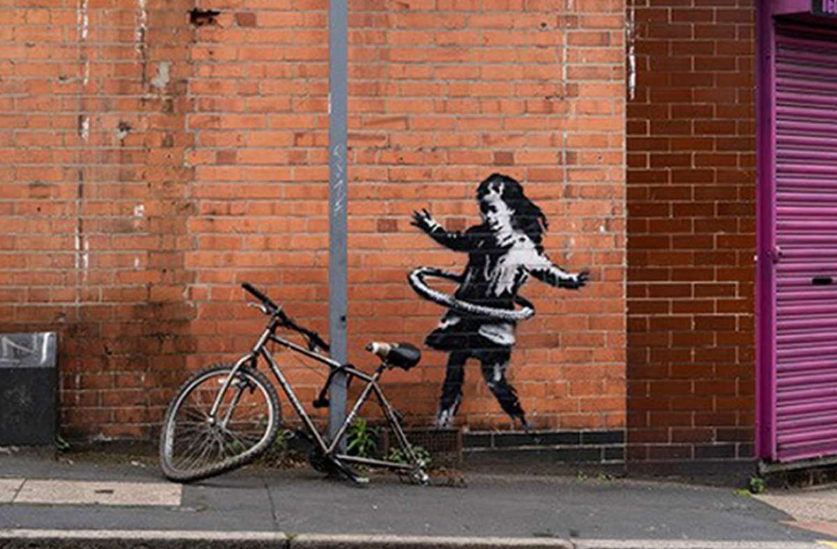 Banksy-Werk  in Nottingham: Mädchen mit  Hula-Hoop-Reifen verkauft