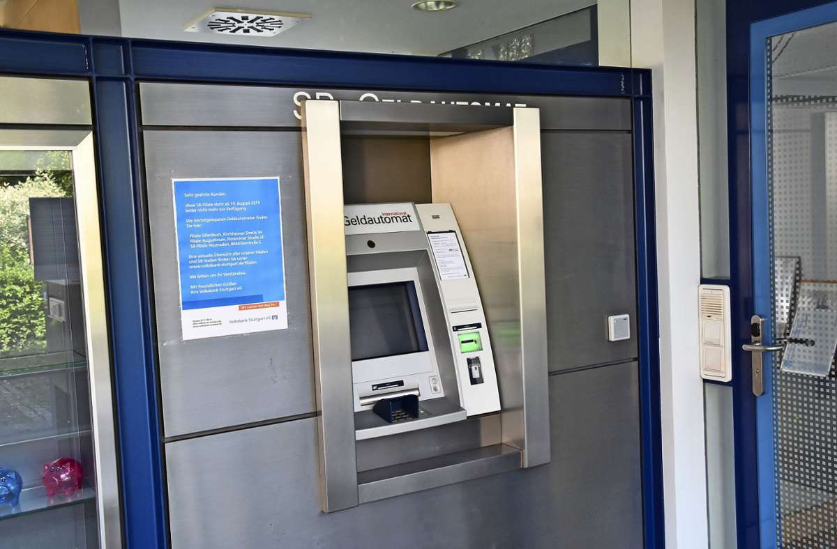 Strafprozess in Stuttgart: Angeklagter gesteht Überfall am Bankomaten