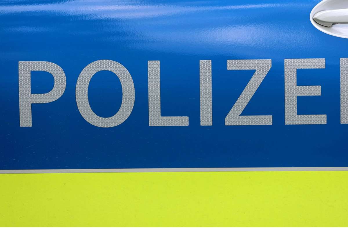 Böblinger Straße in Stuttgart: Streit zwischen Autofahrerin und Radfahrer endet mit Verletzungen