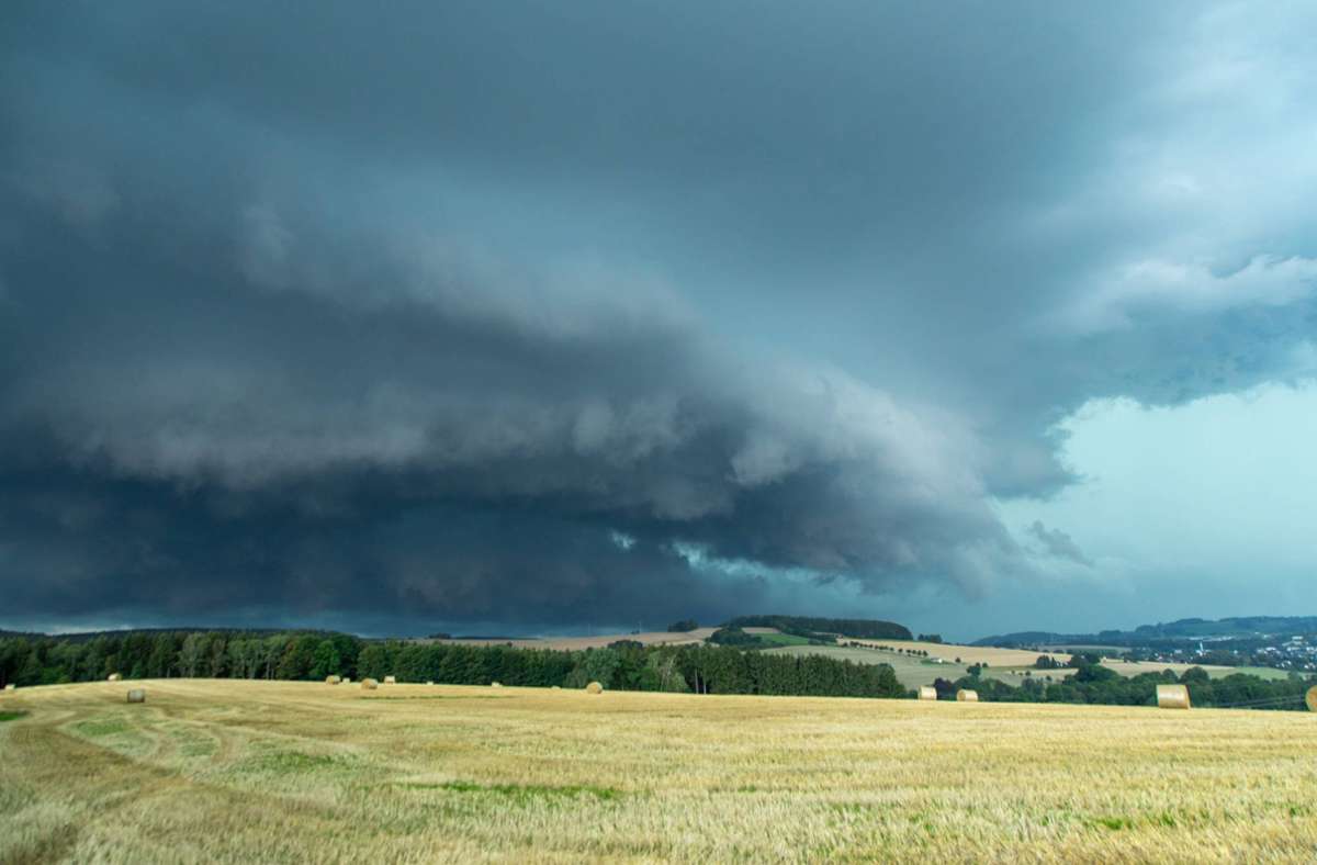 Unwetter in Baden-Württemberg: Wetterdienst warnt vor Gewittern, Starkregen und Sturmböen