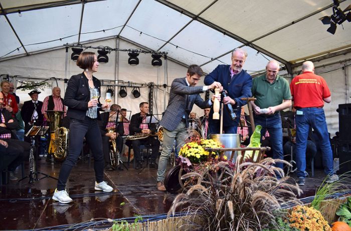 Tausende beim Krautfest in Leinfelden-Echterdingen: Alle wollen wieder gemeinsam feiern