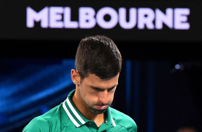 Novak Djokovic wartet in Australien: Falsche Angaben auf Einreiseformular könnten Rolle spielen