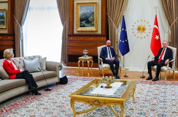 Beim Besuch der EU-Chefin in der Türkei: Von der Leyens Demütigung