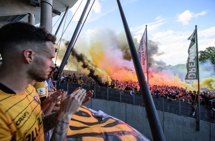 Dynamo Dresden: Verstoß gegen Corona-Abstandsregeln – 2000 Fans vor Stadion