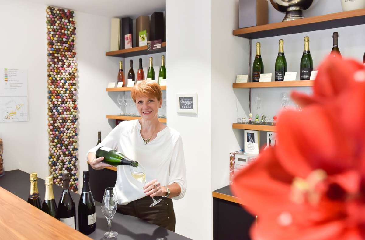 Seit 2016 schon im Geschäft: Christl Strauß ist mit ihrem  Champagner-Laden in Feuerbach die Pionierin. Foto: LICHTGUT/Max Kovalenko