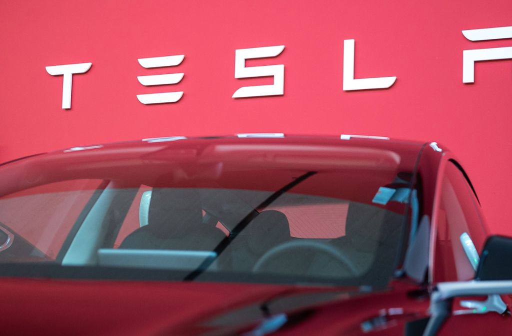 E-Autokonzern Tesla: Musk-Unternehmen mit zweitem Gewinn in Folge - Aktie hebt ab