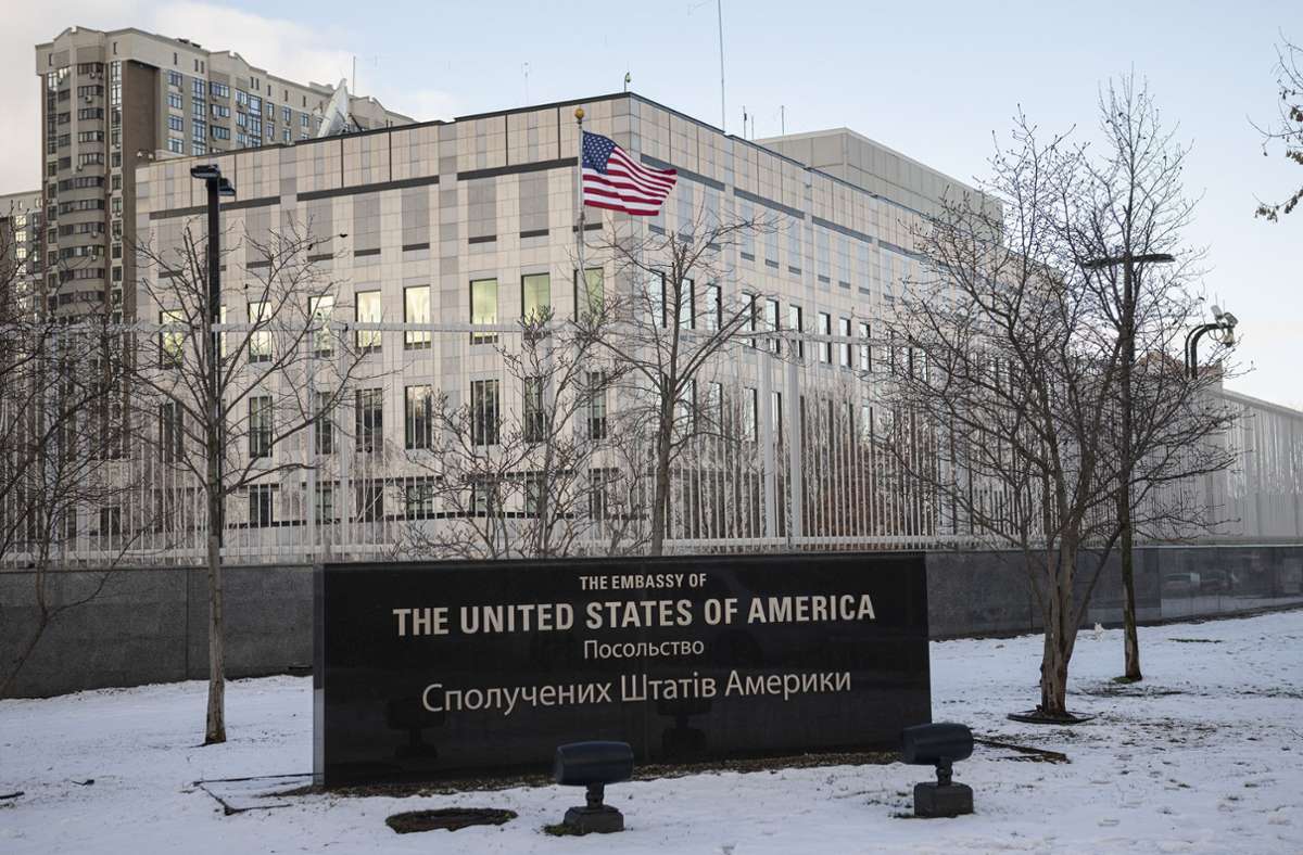 Die US-Botschaft in Kiew im Februar  (Archivbild) Foto: dpa/Andrew Kravchenko