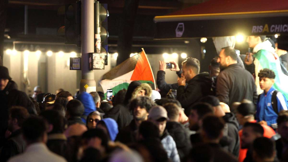 Demos in Deutschland: Haftbefehle nach Attacken bei Pro-Palästina-Protesten in Berlin