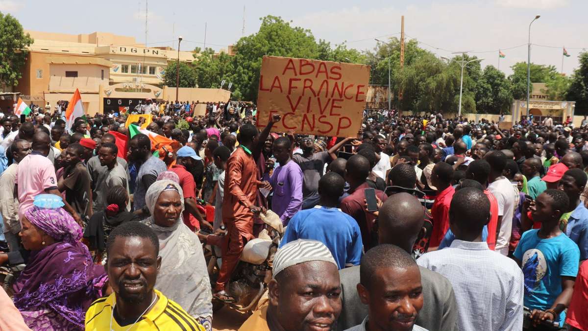 Nach Putsch im Niger: Auswärtiges Amt plant keine Evakuierung für Deutsche
