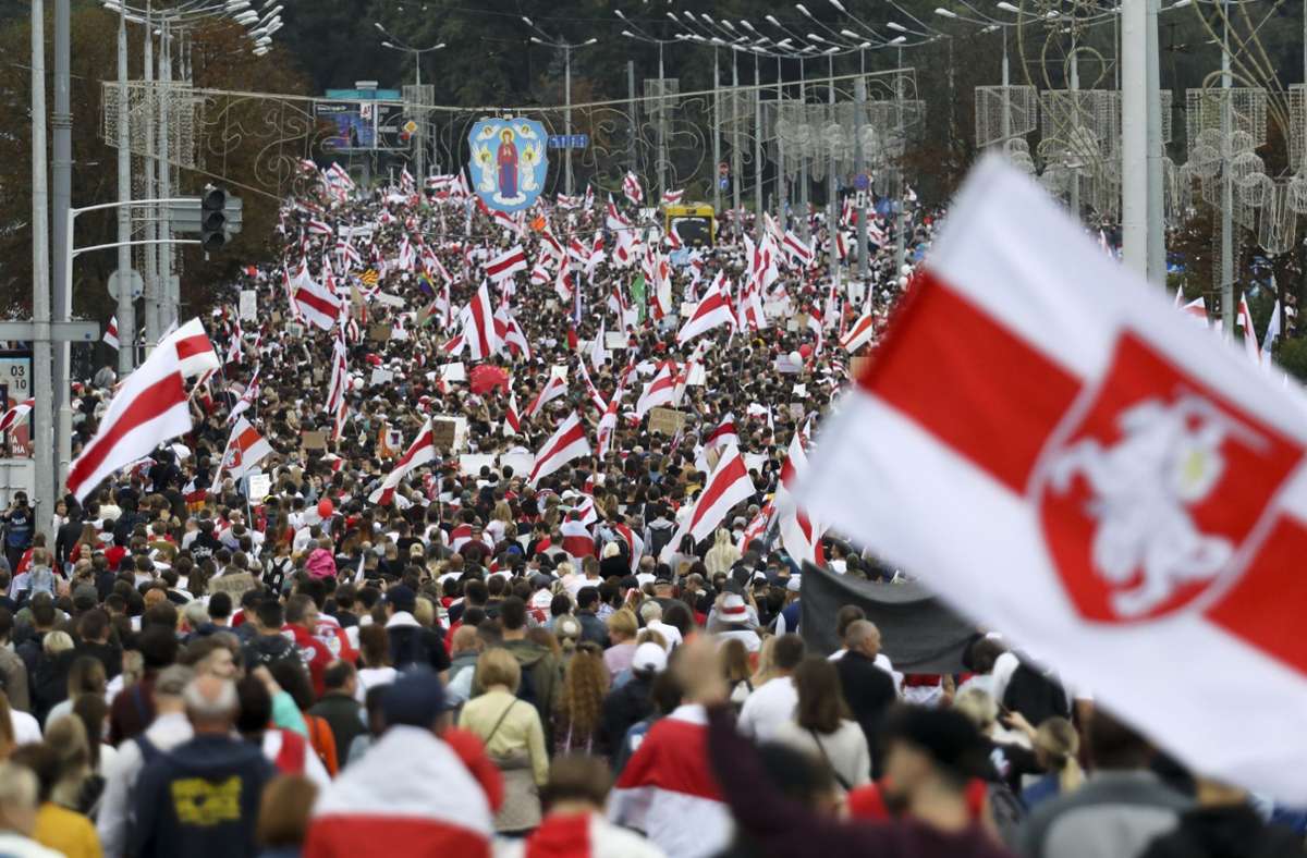 Proteste in Belarus: 100.000 auf der Straße gegen Lukaschenko