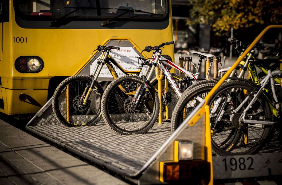 Dreister Diebstahl in Stuttgart: Teures Rad vom Transportwagen  der Zacke geklaut