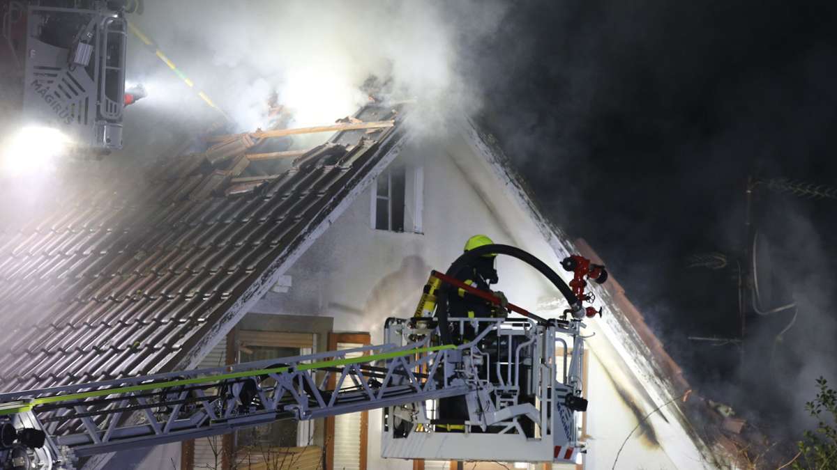 Bodenseekreis: 26-Jähriger kommt bei Gebäudebrand ums Leben