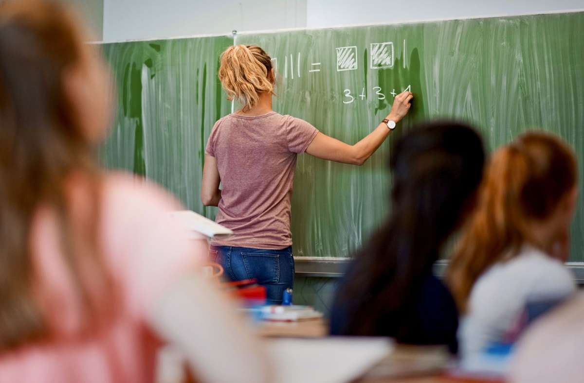 Unterrichten in Stuttgart bietet Vielfalt – bei den Schülern und in der Stadt. Foto: dpa/Julian Stratenschulte