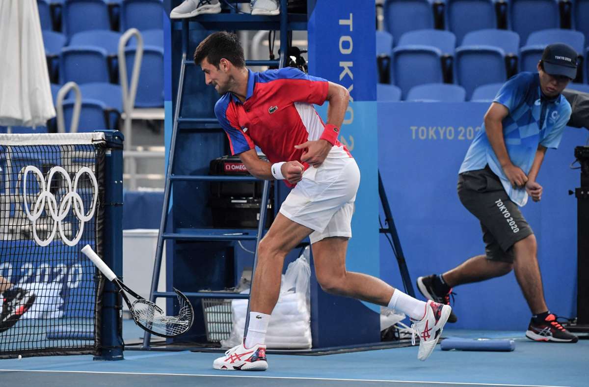 Olympia 2021: Novak Djokovic lässt Frust gleich doppelt am Schläger aus