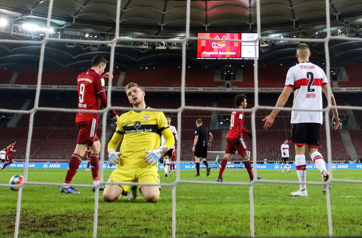 Robert Lewandowski und der FC Bayern fertigen den VfB mit Torhüter Müller eiskalt ab.