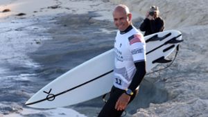 Surfstar Kelly Slater: Der Meister der Brandung reitet in den Sonnenuntergang