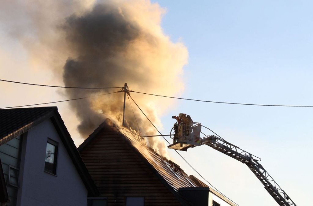 Dachstuhlbrand in Tübingen: Feuer richtet großen Schaden an