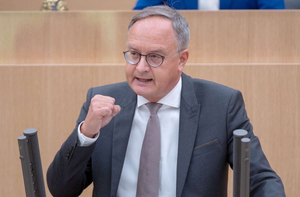 Ein-Jahres-Bilanz: „Peinlich“ – SPD rechnet mit grün-schwarzer Landesregierung ab