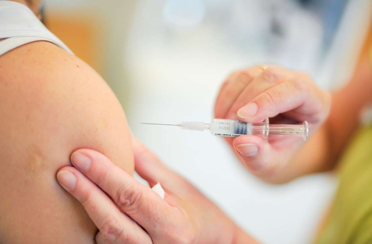 Corona-Schutzimpfung in Baden-Württemberg: Verband appelliert: „Nicht mehr bei Ärzten nach Impfterminen fragen“