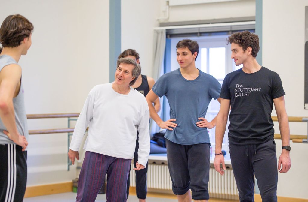 Martin Schläpfers Debüt beim Stuttgarter Ballett: Starchoreograf lässt Sonne und Mond tanzen