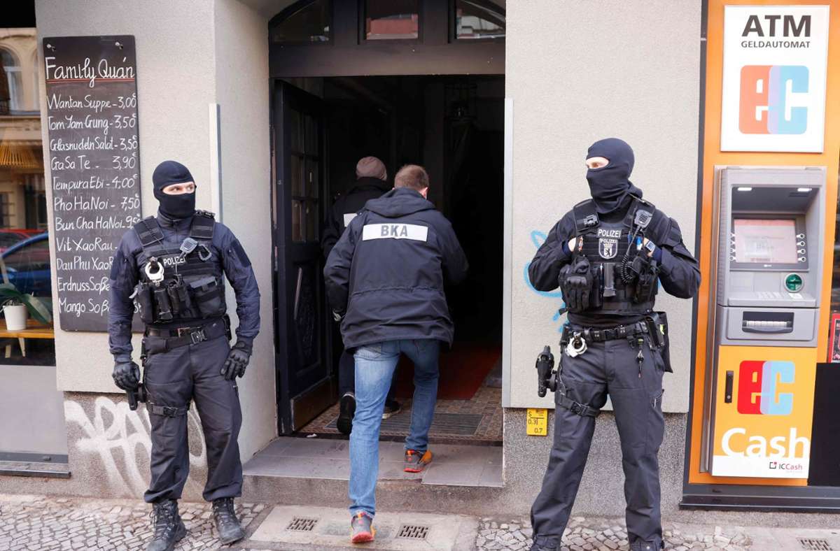 Mit einer Großrazzia in Berlin und Brandenburg ist die Polizei am Donnerstag gegen kriminelle Clan-Mitglieder vorgegangen. Foto: AFP/ODD ANDERSEN