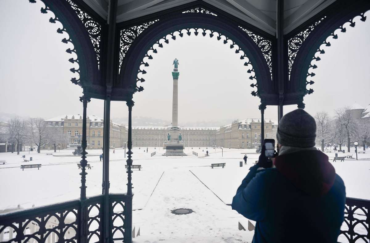 Der Stuttgarter Schlossplatz im Schnee ist ein beliebtes Fotomotiv. Foto: Lichtgut/Max Kovalenko