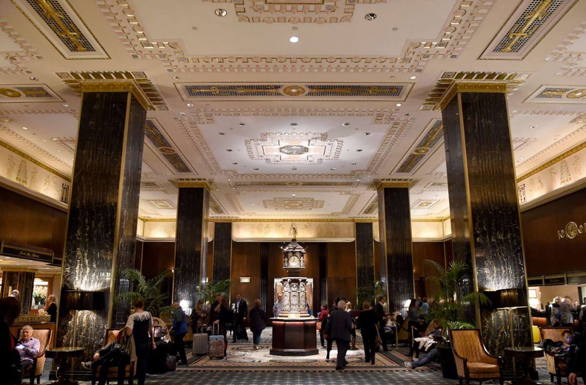 Die Lobby des legendären Hotels Waldorf-Astoria in New York