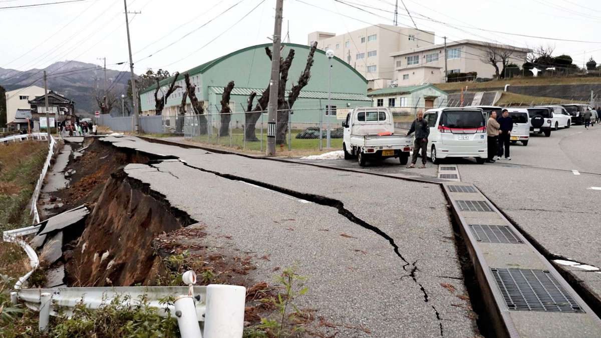 Japan: Starke Bebenserie – Warnungen vor Tsunami-Flutwellen