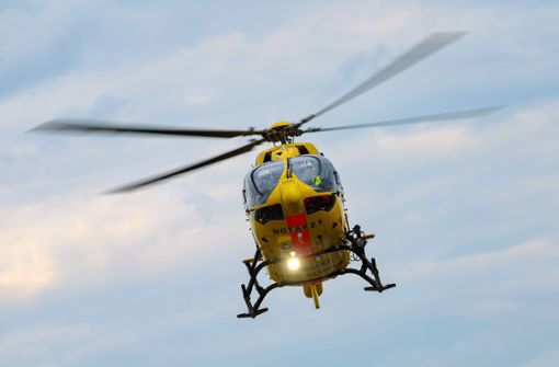 Ein Rettungshelikopter brachte die Frau in ein Krankenhaus. (Symbolfoto) Foto: IMAGO/Jörg Halisch