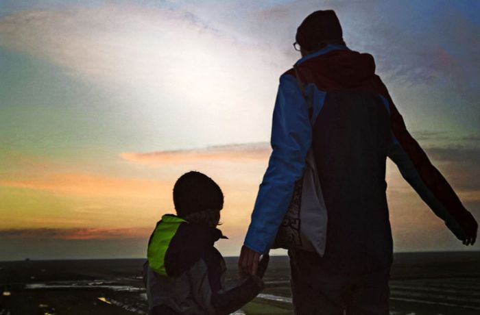 Vater und Sohn starten große Reise: Mit dem Camper ins Leben zurück