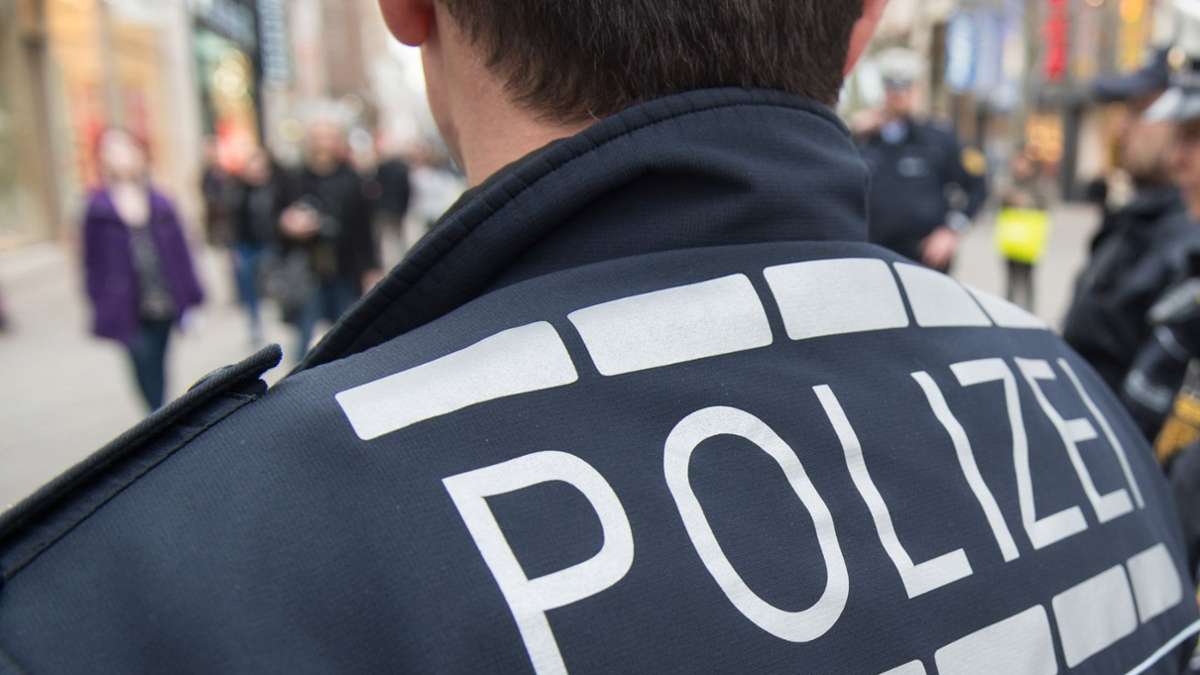 Vorfall in Stuttgart: Mann spuckt erst Richtung Polizistin – dann randaliert er auf Königstraße