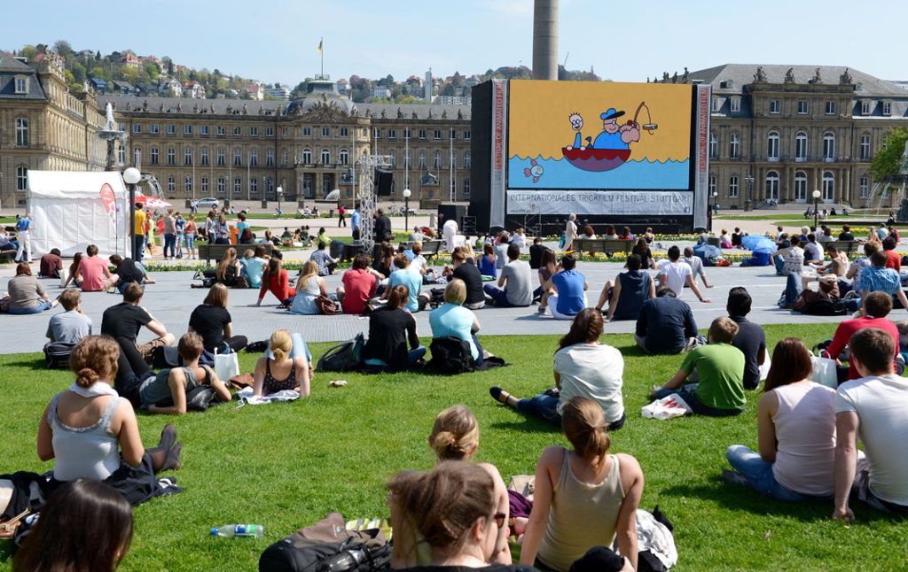 Seit Dienstagmittag läuft die beliebte Open-Air-Leinwand mitten auf dem Schlossplatz: Trickfilm ab: 90.000 Besucher zu Festival in Stuttgart erwartet