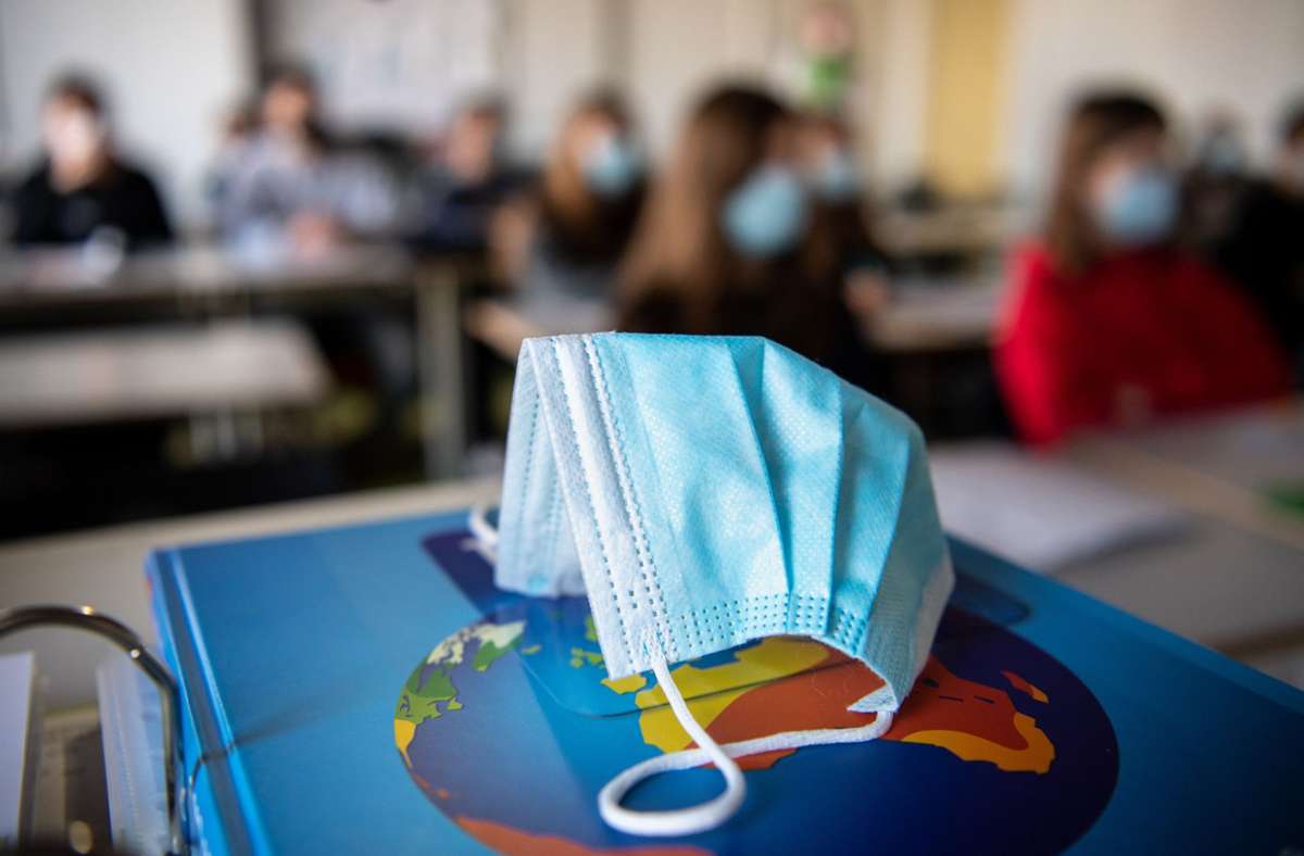 Schulen in Baden-Württemberg: Kritik von Eltern und Lehrern an Präsenzpflicht ohne Luftfiltergeräte