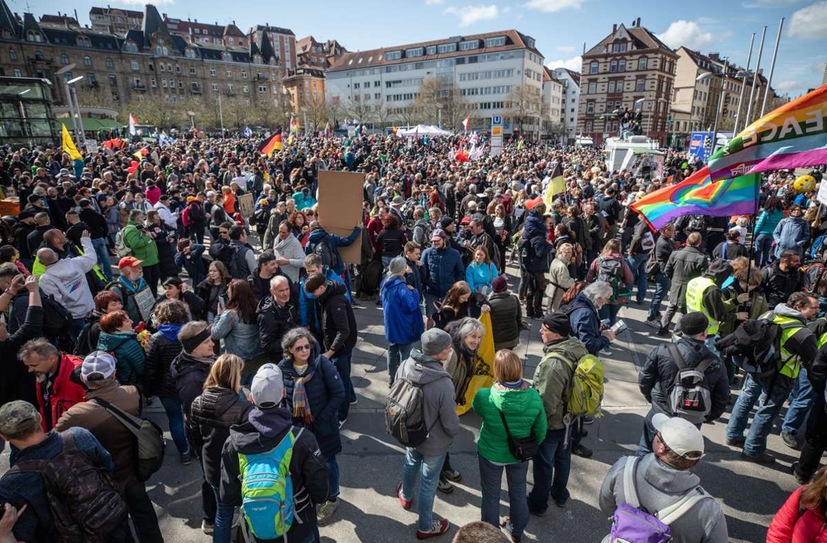 Coronaprotest in Stuttgart: Gericht bestätigt Demoverbote
