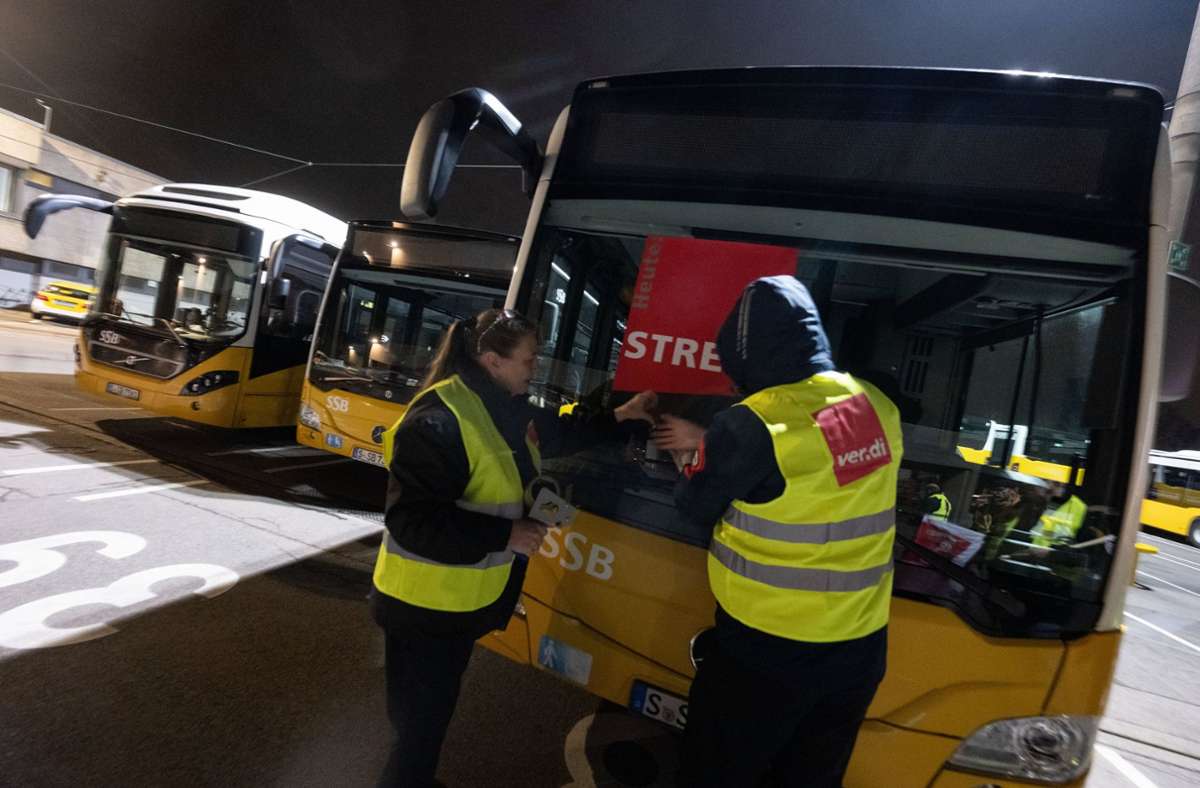 Bus und Bahn in Baden-Württemberg: „Alle dabei“ – Gewerkschaft zufrieden mit dem Start des Warnstreiks