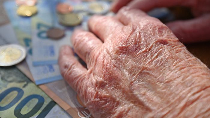 Bundestag beschließt 300 Euro-Pauschale für Rentner