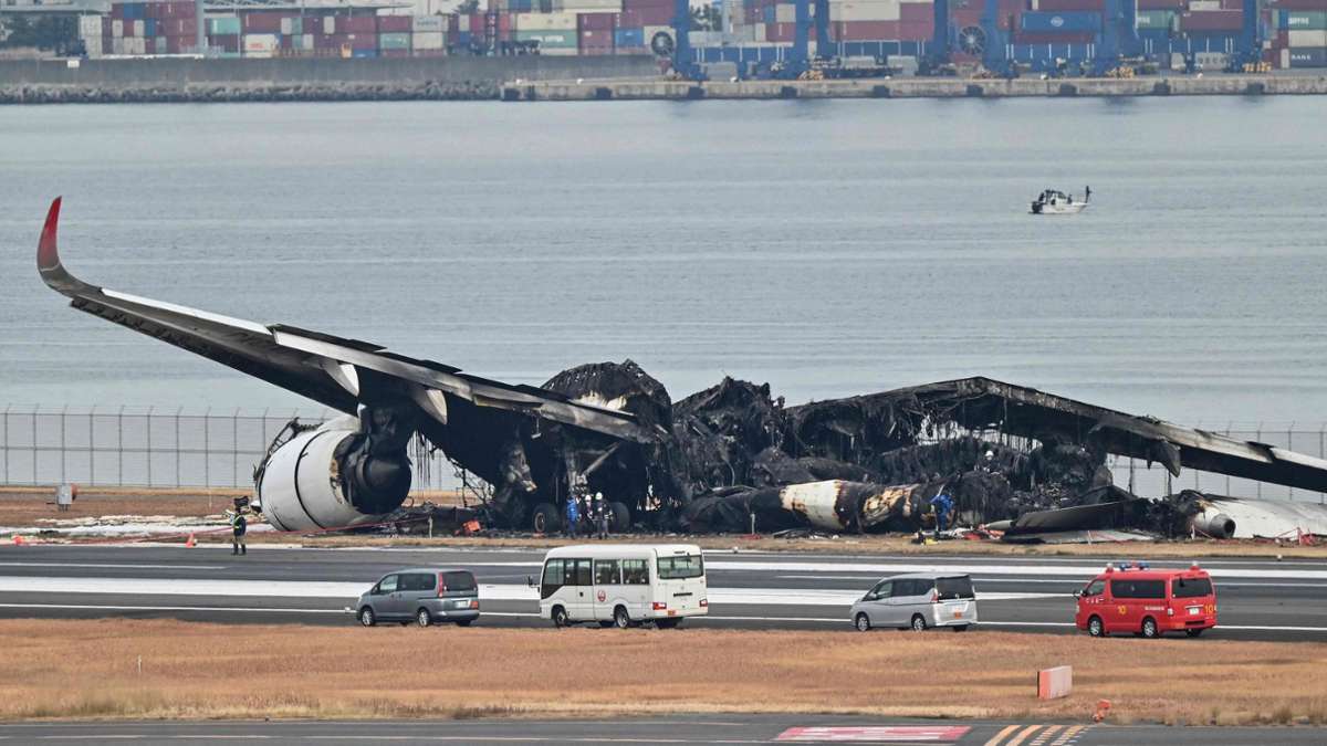 Japan: Flugzeugkollision wird untersucht - Zahl der Bebenopfer gestiegen