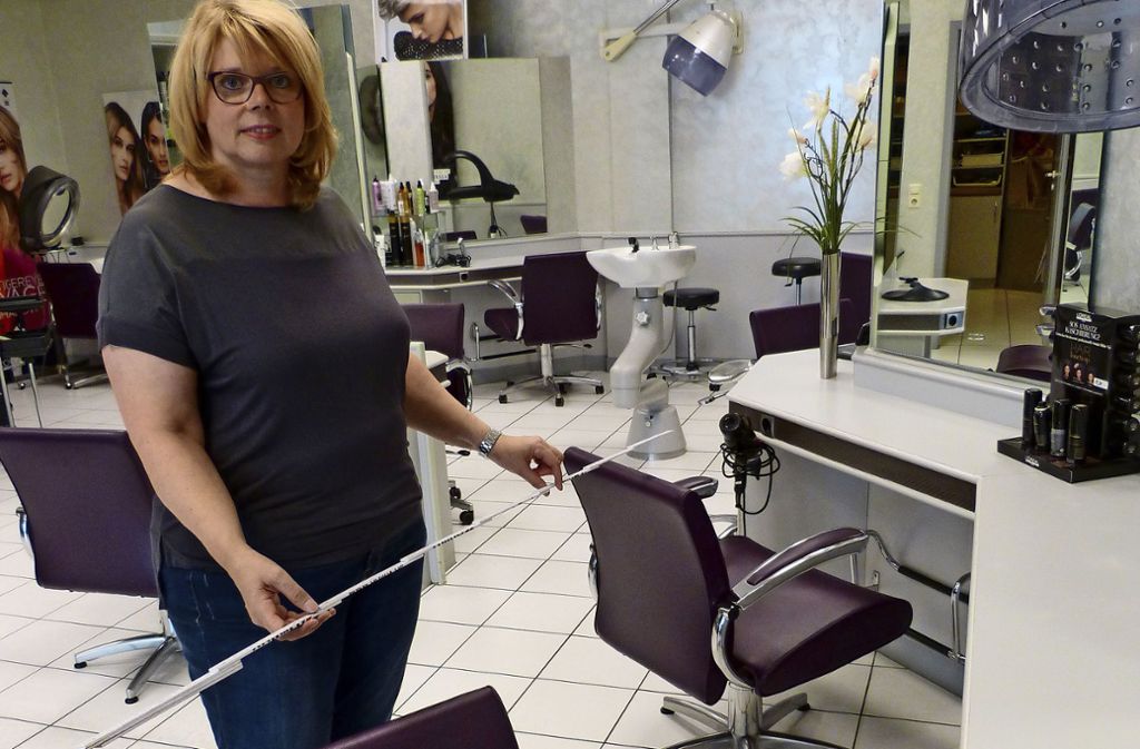 Haarschnitt  in den Oberen Neckarvororten: „Bitte nicht mit dem Friseur sprechen“