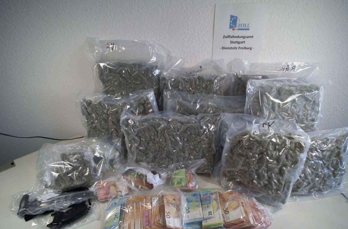 Marihuana-Paket aus Spanien abgefangen: Zoll überführt mutmaßliche Dealer aus Pforzheim und Pfinztal