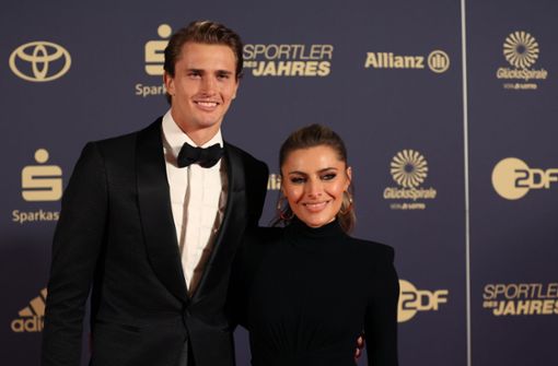 Alexander Zverev und seine Freundin Sophia Thomalla bei der Gala zum Sportler des Jahres. Foto: dpa/Tom Weller