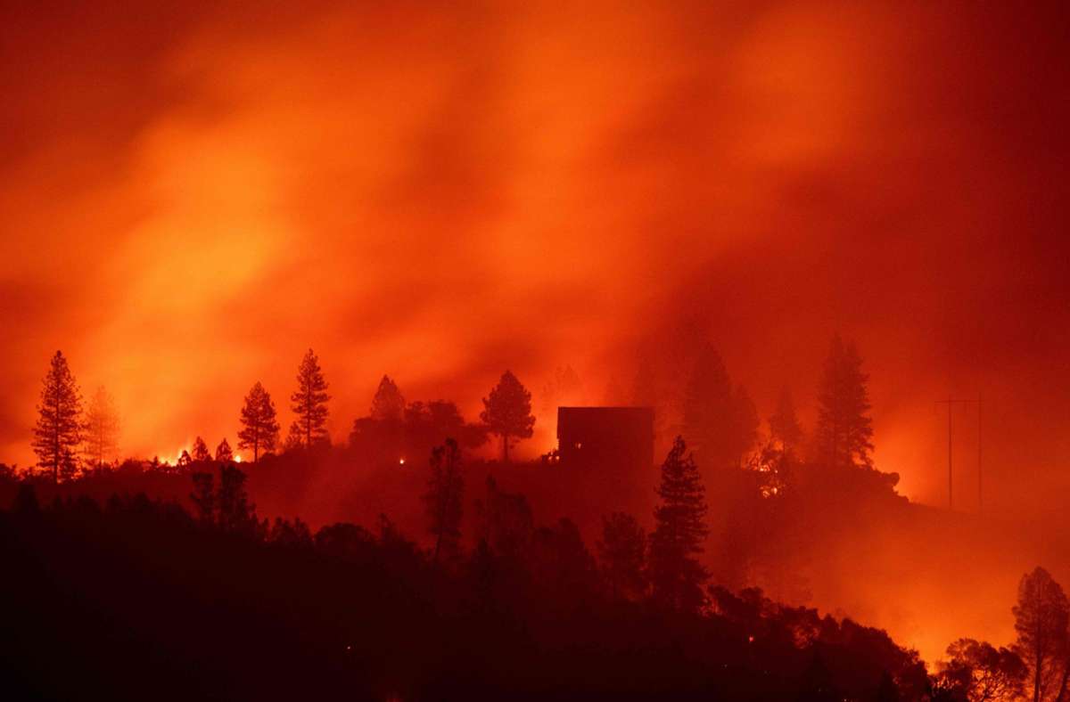 Das sogenannte „Camp-Fire“ bricht am Morgen des 8. November 2018 in Butte County im Norden Kaliforniens aus.