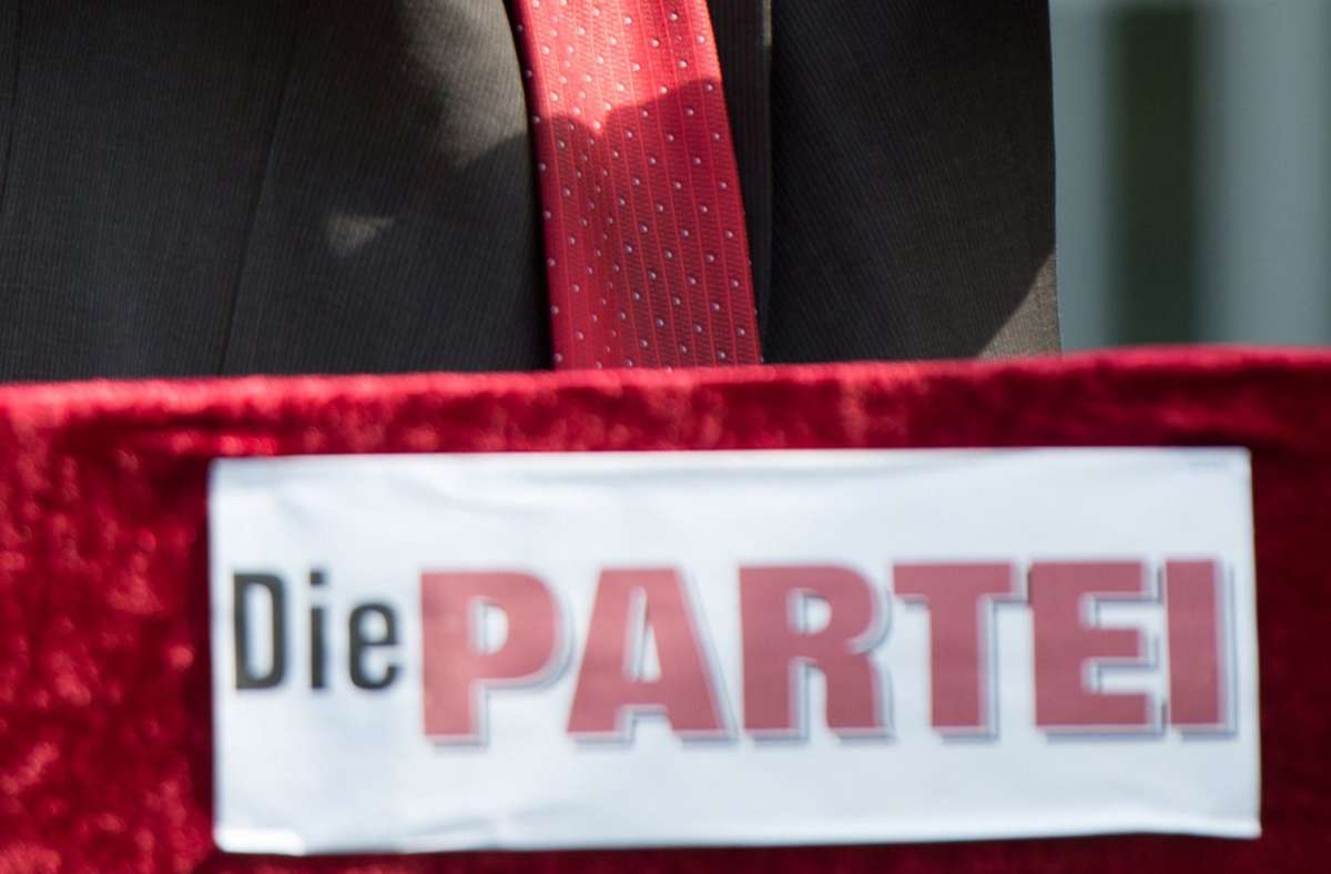 Attacke in Braunschweig: Rechtsextreme greifen Politiker von Satirepatei Die Partei an