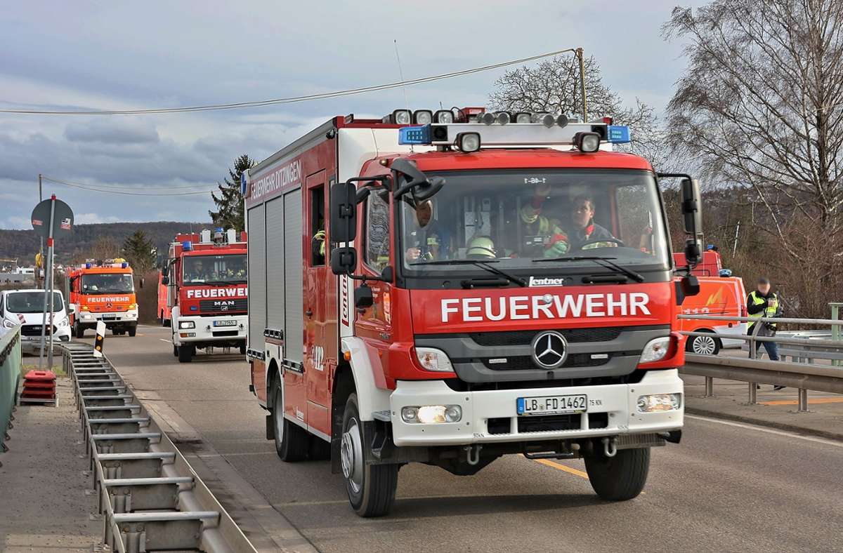 Die Tunnelsperrung bedeutet Großeinsatz für die Freiwilligen Feuerwehren aus Leonberg, Ditzingen und Gerlingen.
