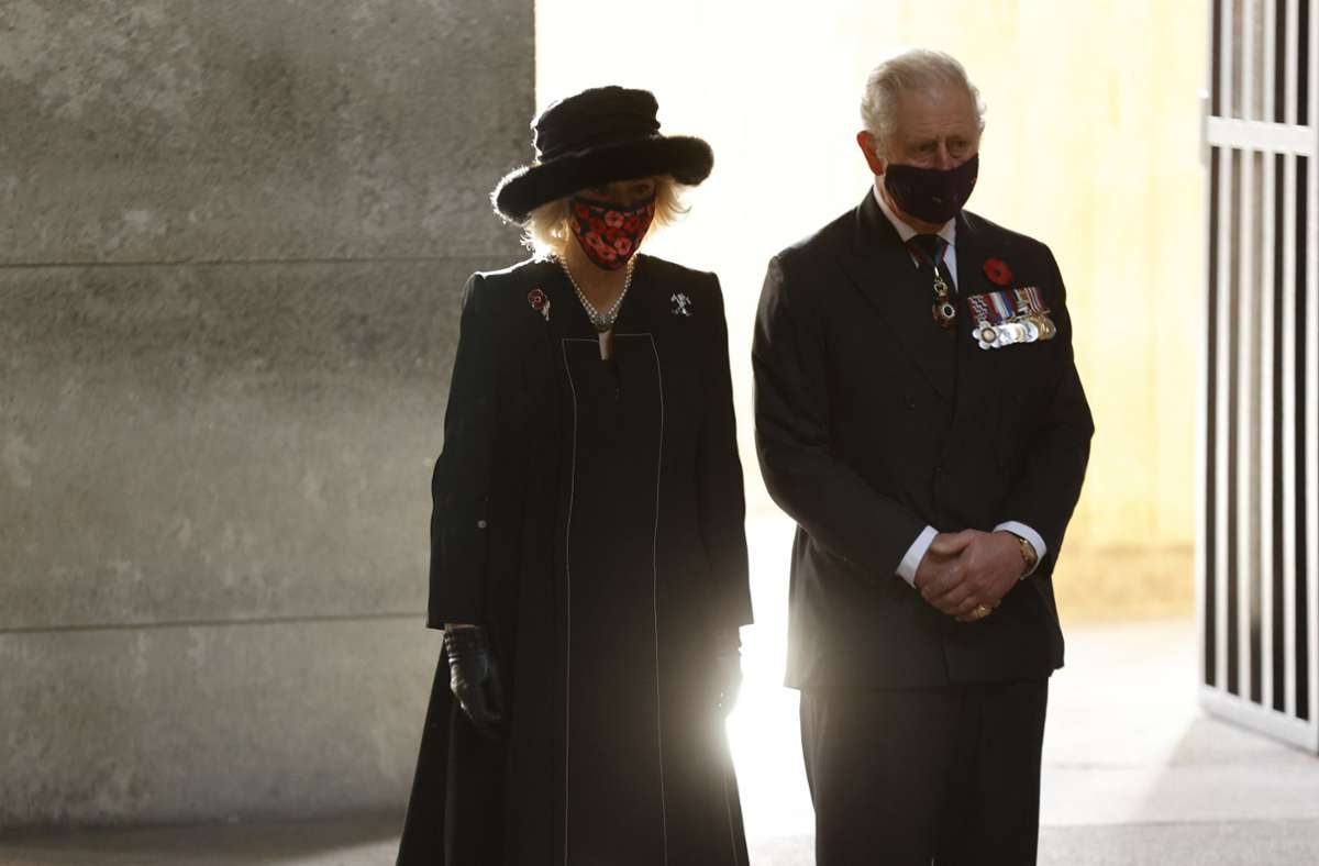 Der Prinz von Wales und seine Ehefrau Camilla  sind anlässlich der zentralen Gedenkveranstaltung zum Volkstrauertag in Berlin.