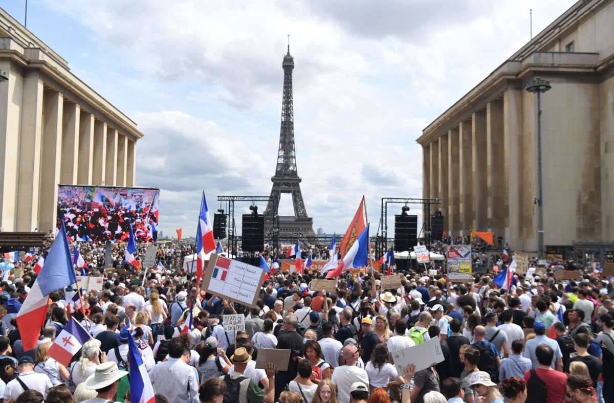Neue Pandemie-Regeln: Frankreich kämpft gegen die vierte Corona-Welle