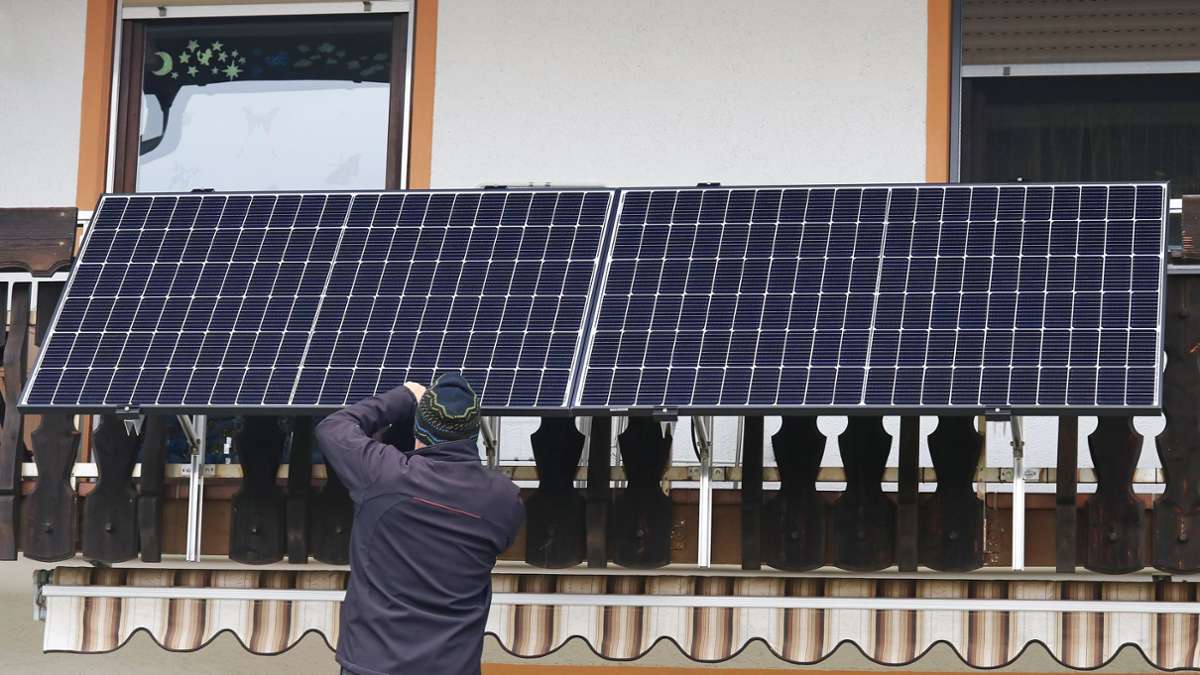 2023 so viele Solaranlagen wie nie: Der Wert von Balkonkraftwerken lässt sich nicht in Watt messen