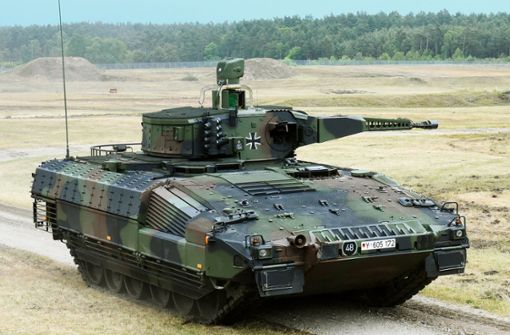 Der Puma von Rheinmetall und  Krauss-Maffei Wegmann (KMW) ist wohl der modernste sowie mit einem Stückpreis von mehr als 17 Millionen Euro auch teuerste Schützenpanzer weltweit. Foto: dpa/Holger Hollemann